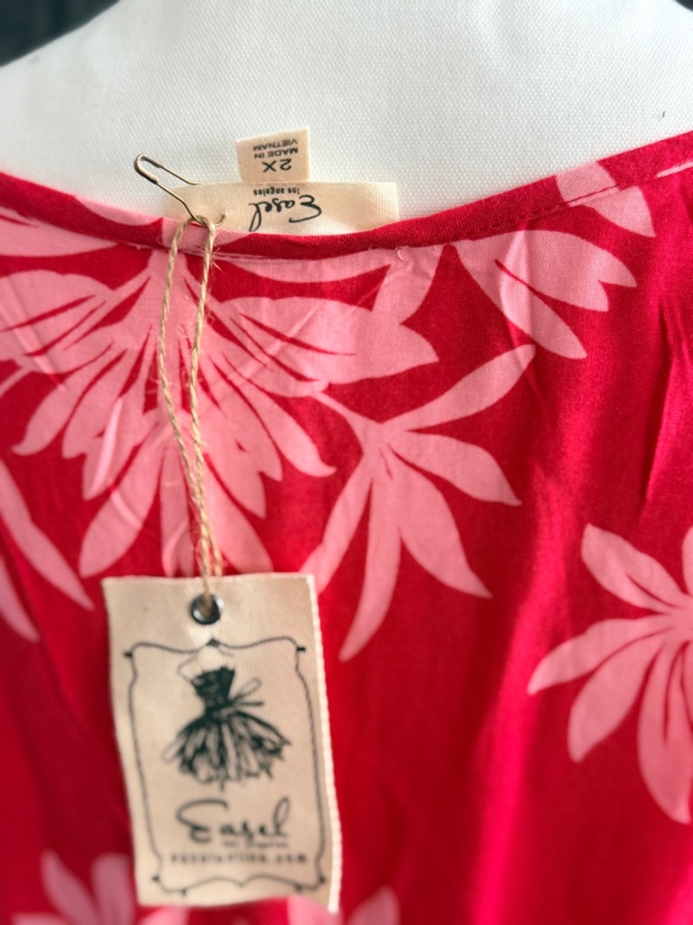 easel Pink Floral Maxi Dress with White Print Plus Size 2X - Picture 5 of 9